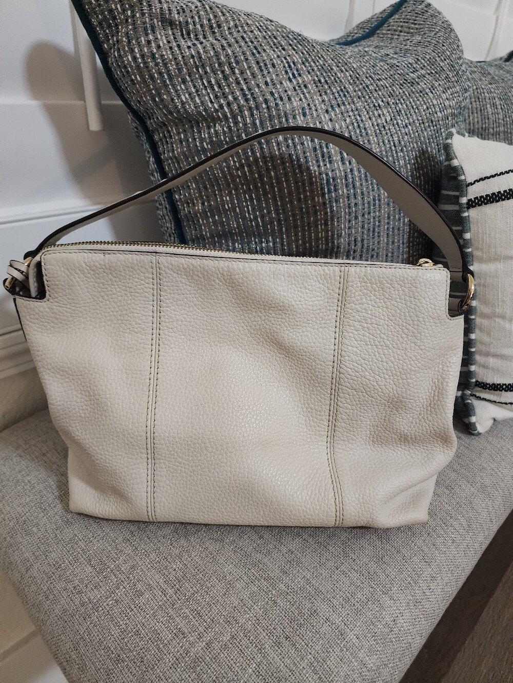 Michael Kors Cream Pebbled Leather Shoulder Or Adjustable Crossbody - Picture 7 of 16